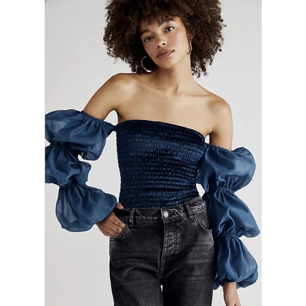 ✨ Brand new Free People smocked Bodysuit✨